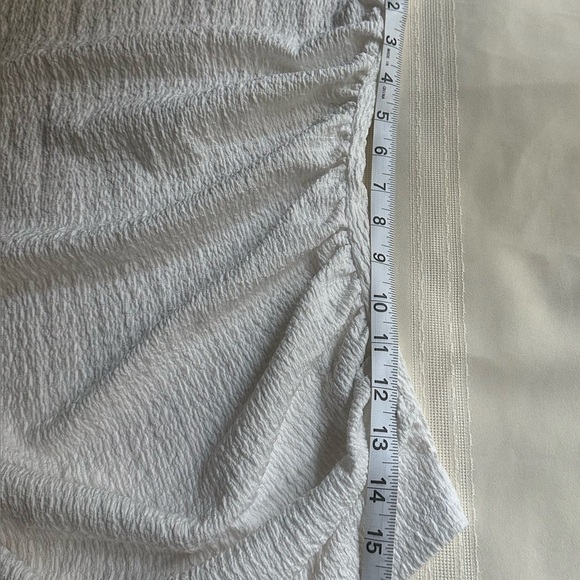 Calvin Klein White Textured Sleeveless Blouse - Picture 8 of 9